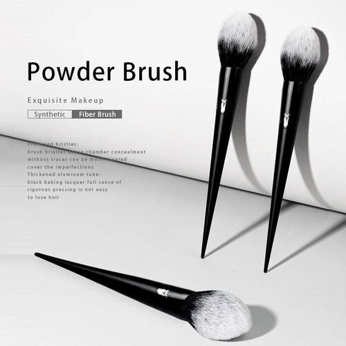 Kat Von D- Makeup Brush 20 Powder Brush Soft Fiber Hair