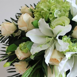 讲台花仿真花挂钩下垂会议桌花主席台发言台假花签到台商务花艺