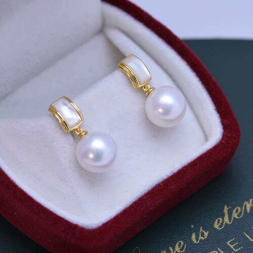 Freshwater 0-mm White Round Strong Light Fine Flaw Pearl Ear