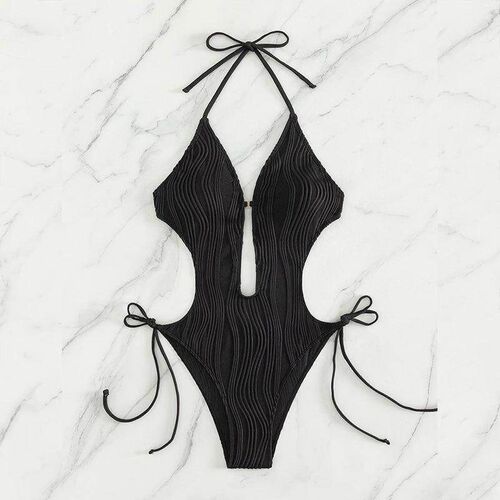 Hanging neck loose one-piece swimsuit triangle beach