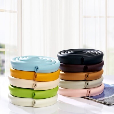 Baby table bubble wrap angle of a U-shaped glass edging tabl