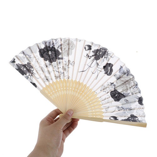 Chinese  Style Silk Fan  Folding Fan Wedding Fan Art Gifts D