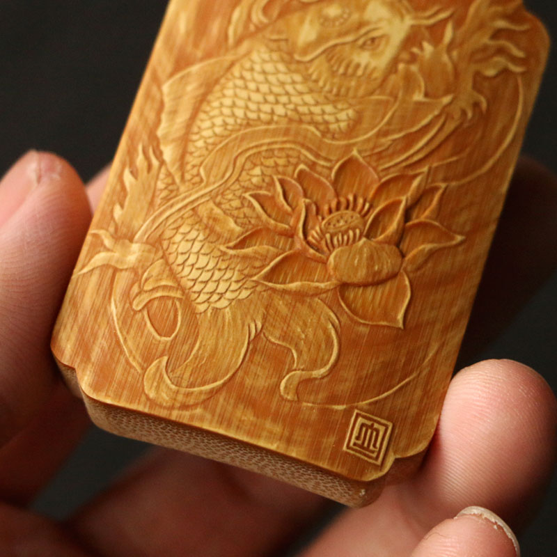 精品名家裘立钢纯手工留青浅浮雕刻钟馗荷花老玉竹手牌挂件手把件