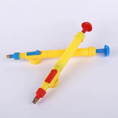 Piston pump soda bottle sprayer, reciprocating manual pressu