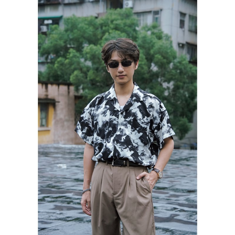 何记港风/港风复古花衬衫 黑白花短袖款骚气衬衣男