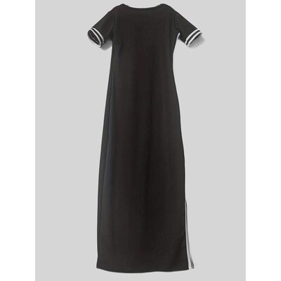 Minimalist short sleeved long slit with dress cuffs and casu