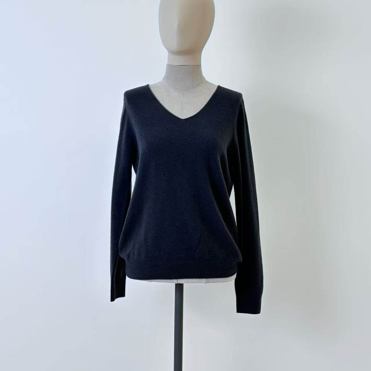 【小敏阿姨专属】秋冬V领女士全羊毛衫打底上衣气质显瘦,女装/女士精品,毛针织衫,淘宝优惠券,粉丝福利购,淘宝优惠卷