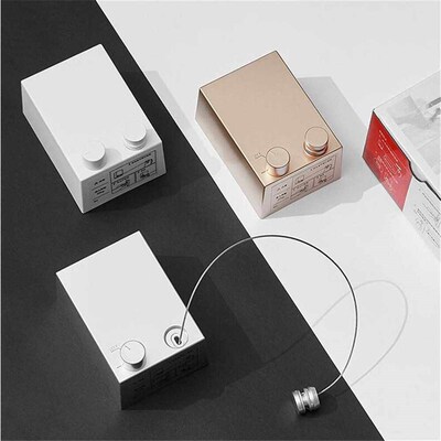 Hot Retractable Indoor and Outdoor Clothes Wall Hanger Magic