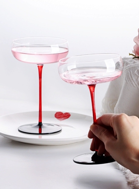 创意玻璃鸡尾酒杯酒吧调酒杯子凹底红挺黑底马天尼杯香槟杯高脚杯