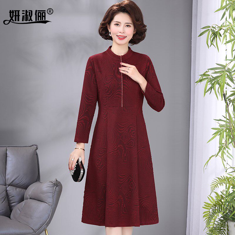 中老年女装喜庆婚宴2024新款妈妈结婚酒红连衣裙立领秋冬打底裙子