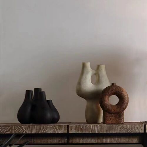 现代创意手工陶瓷抽象花器民宿样板间饰品摆件客厅侘寂风玄关陶艺