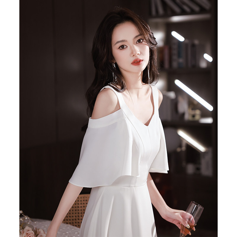 晚礼服裙女轻奢小众高端小个子缎面主持人端庄大气白色领证登记