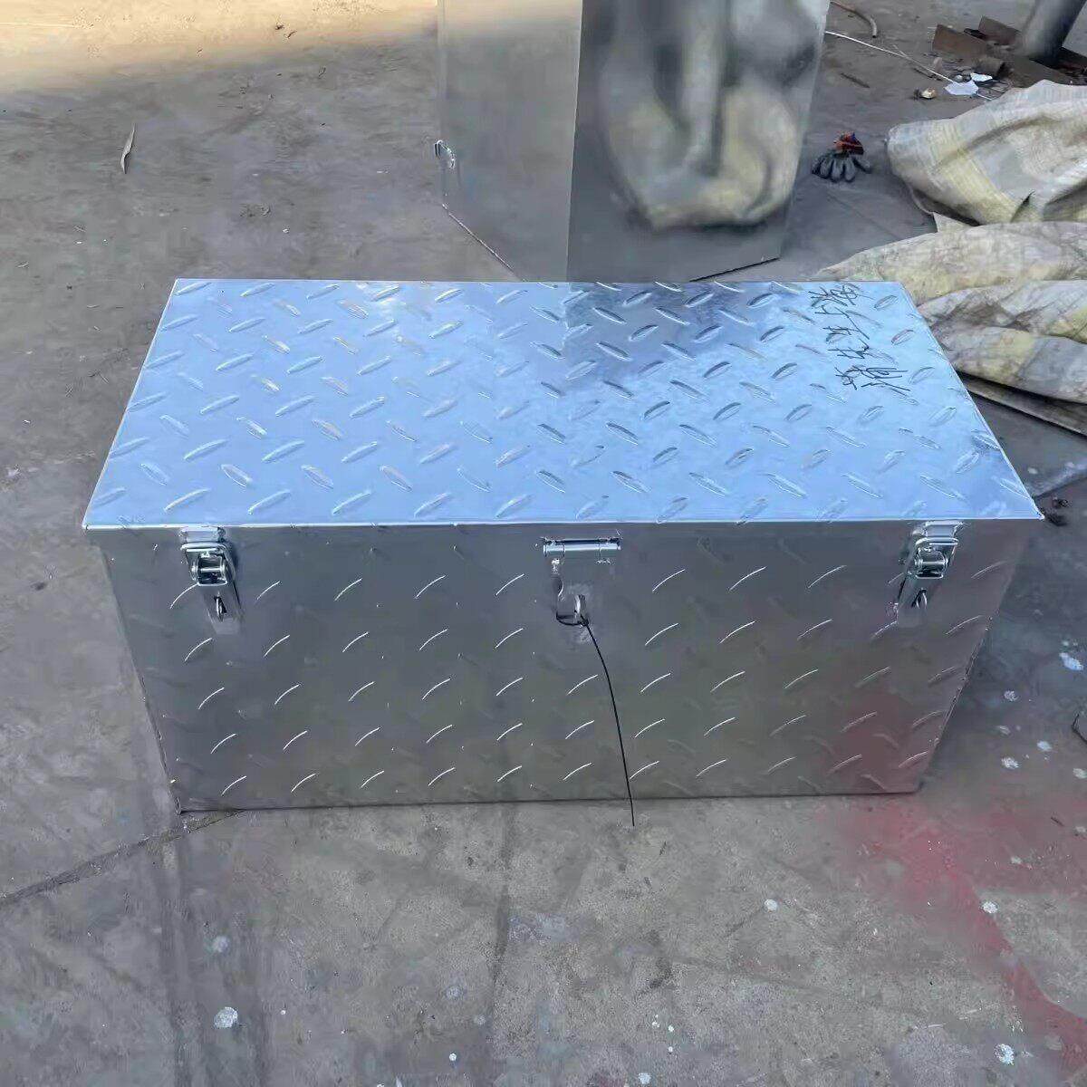镀锌花纹铁皮箱五金工具箱激光满焊户外收纳周转箱多功能铁箱子