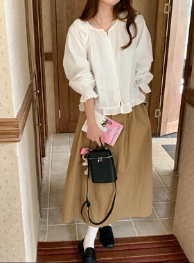 3th Morning 早春新款 温柔感荷叶边圆领宽松长袖衬衫ZY3883