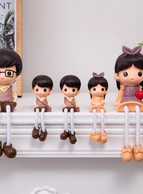 卡通吊脚娃娃墙面隔板客厅电视柜装饰摆件 一家五口可爱儿童摆件