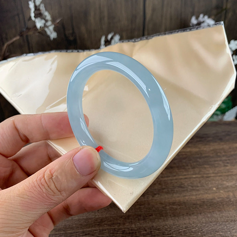 【新品热卖】翡翠手镯女缅甸老坑天然冰种蓝水圆条翡翠玉手镯送礼