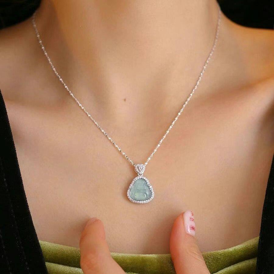 新中式蓝水翡翠佛公项链女2026新款爆款混合材质吊坠轻奢小众配饰