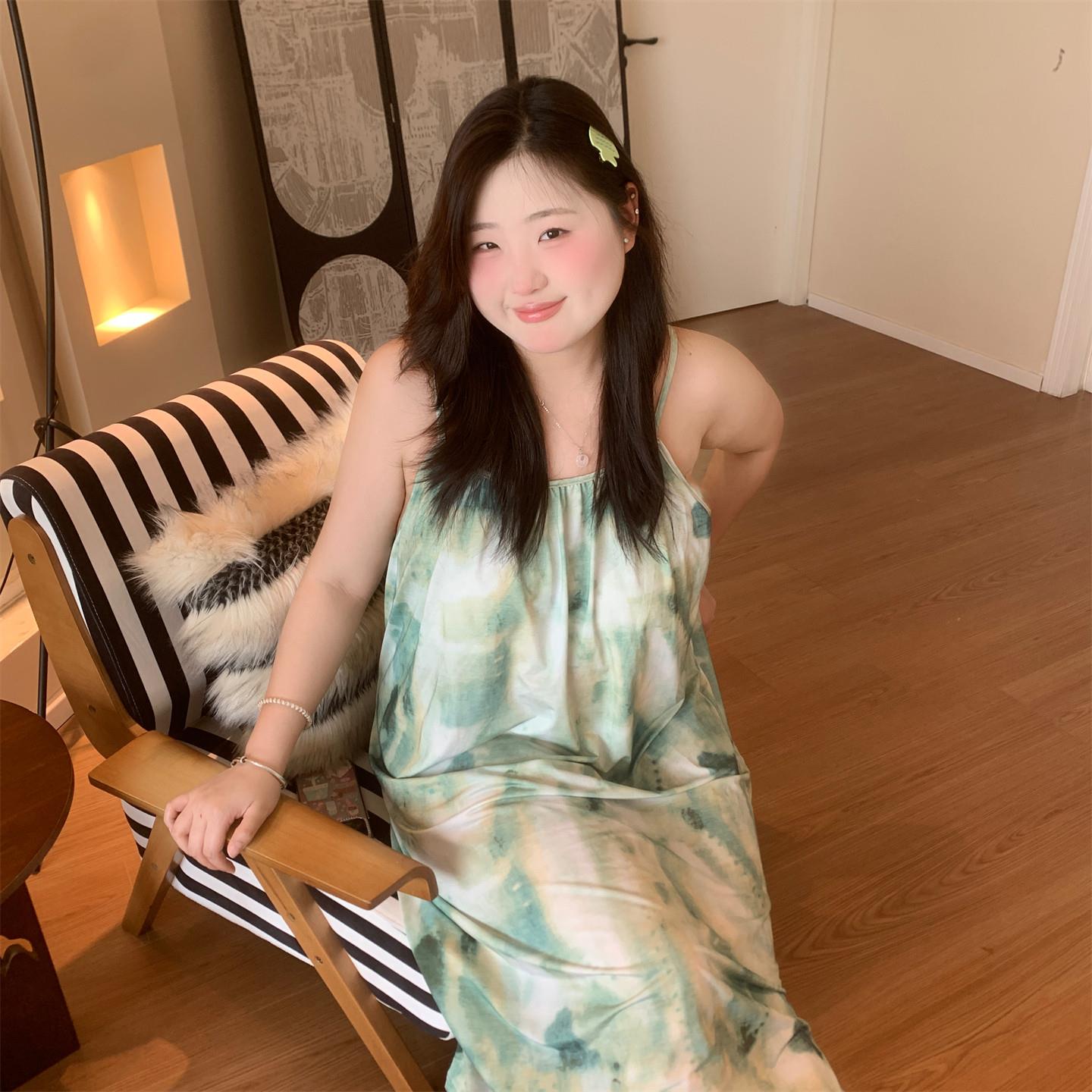 顽皮肚肚大码胖MM200斤带胸垫吊带睡裙冰丝小清新绿野仙踪可外穿