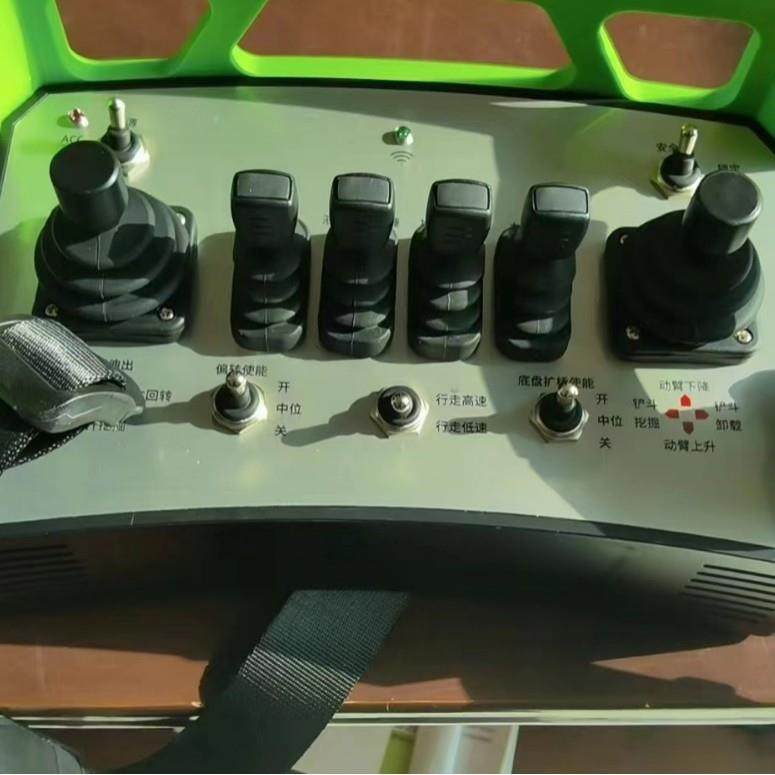 远程遥控智能机器人清淤水泥库破碎履带式挖掘机果园大棚小勾机,标准件/零部件/工业耗材,其他液压元件,淘宝优惠券,粉丝福利购,淘宝优惠卷