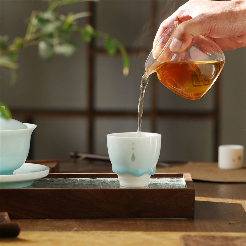 青瓷茶杯个人杯创意水滴玲珑粉青主人单杯茶具挂釉杯