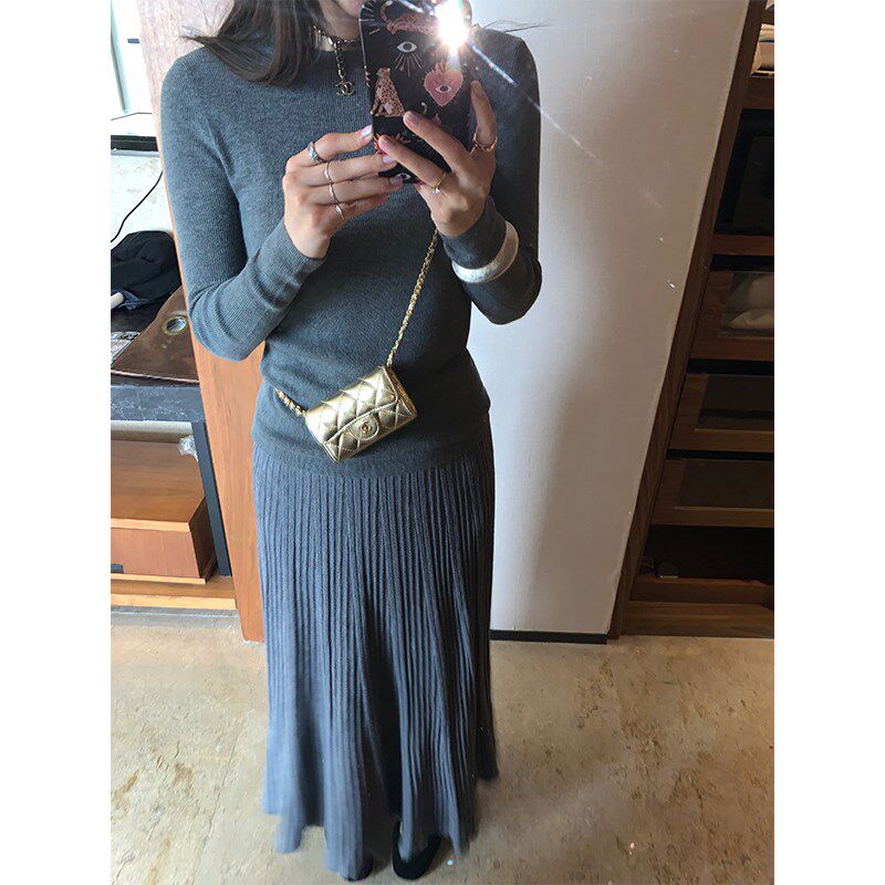 落落狷介半身裙秋冬款2024年新款设计感灰色针织半裙小个子松紧腰