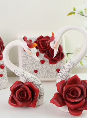 欧式结婚礼物红色天鹅摆件创意电视酒柜客厅玄关家居婚房软装饰品