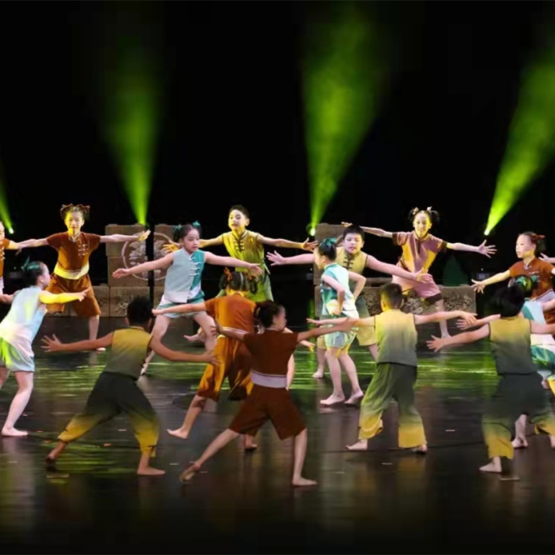 小荷风采石板路上的笑声舞蹈服儿童演出服男女小板凳荷叶伞道具新,童装/婴儿装/亲子装,儿童演出服,淘宝优惠券,粉丝福利购,淘宝优惠卷