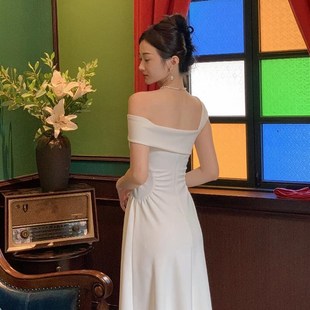 白色一字肩连衣裙女夏季登记领证穿搭订婚小礼服平时日常可穿裙子