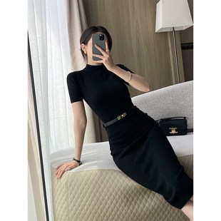 显瘦条纹针织连衣裙夏季新款轻熟风高级感半高领短袖小个子包臀裙