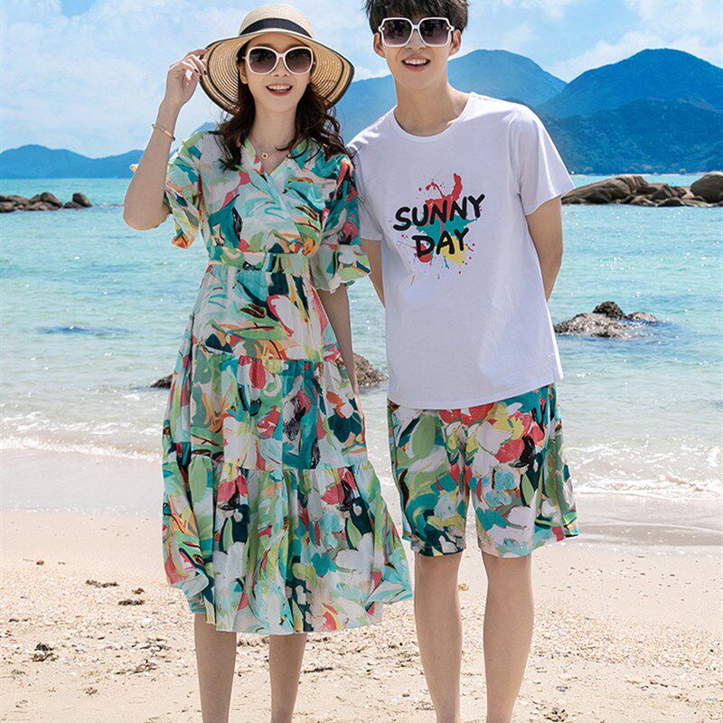 海边渡假沙滩亲子装夏装2025款母子母女连衣裙套装情侣装一家四口