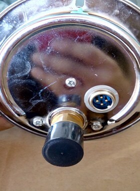 YTNX100ZT轴向耐震电接点压力表0.6,1,1.6,2.5等MPA青岛冠力特种