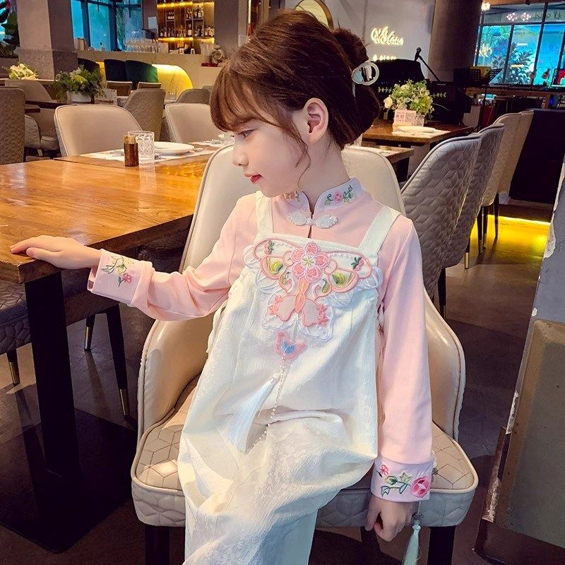女童背带裤套装秋装2024新款洋气时髦小女孩新中式衬衫卫裤两件套