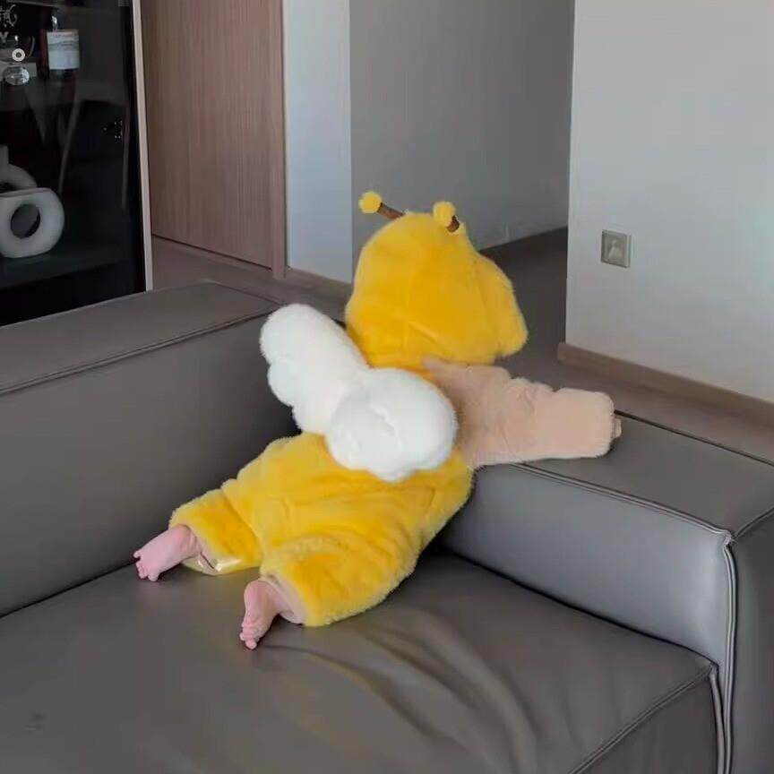 蜜蜂婴儿连体衣冬季夹棉小月龄宝宝毛绒外套外出套装爬服秋季防风