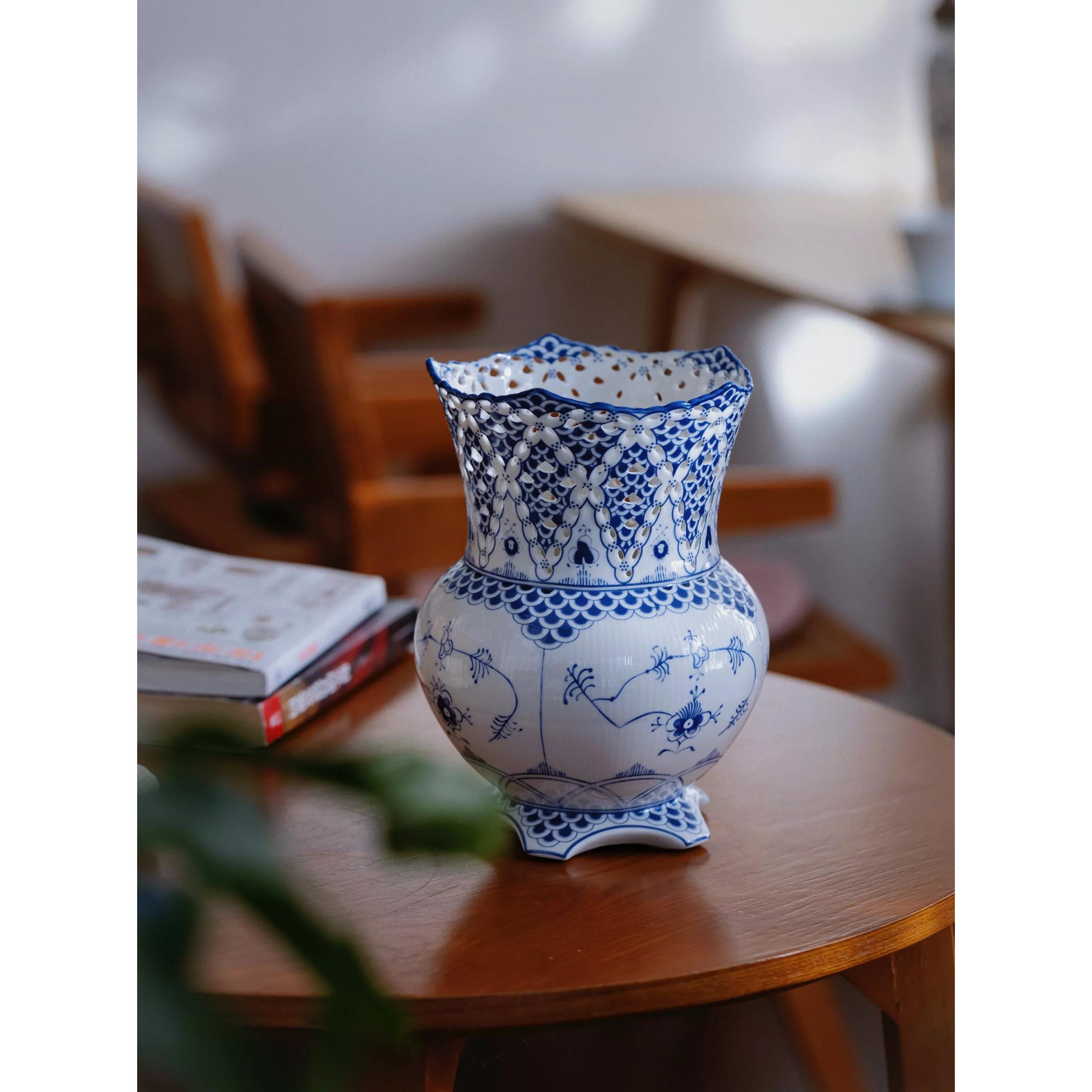 爆款促销哥本平替蕾丝唐草花瓶覆古法式青花瓷陶瓷花瓶插花