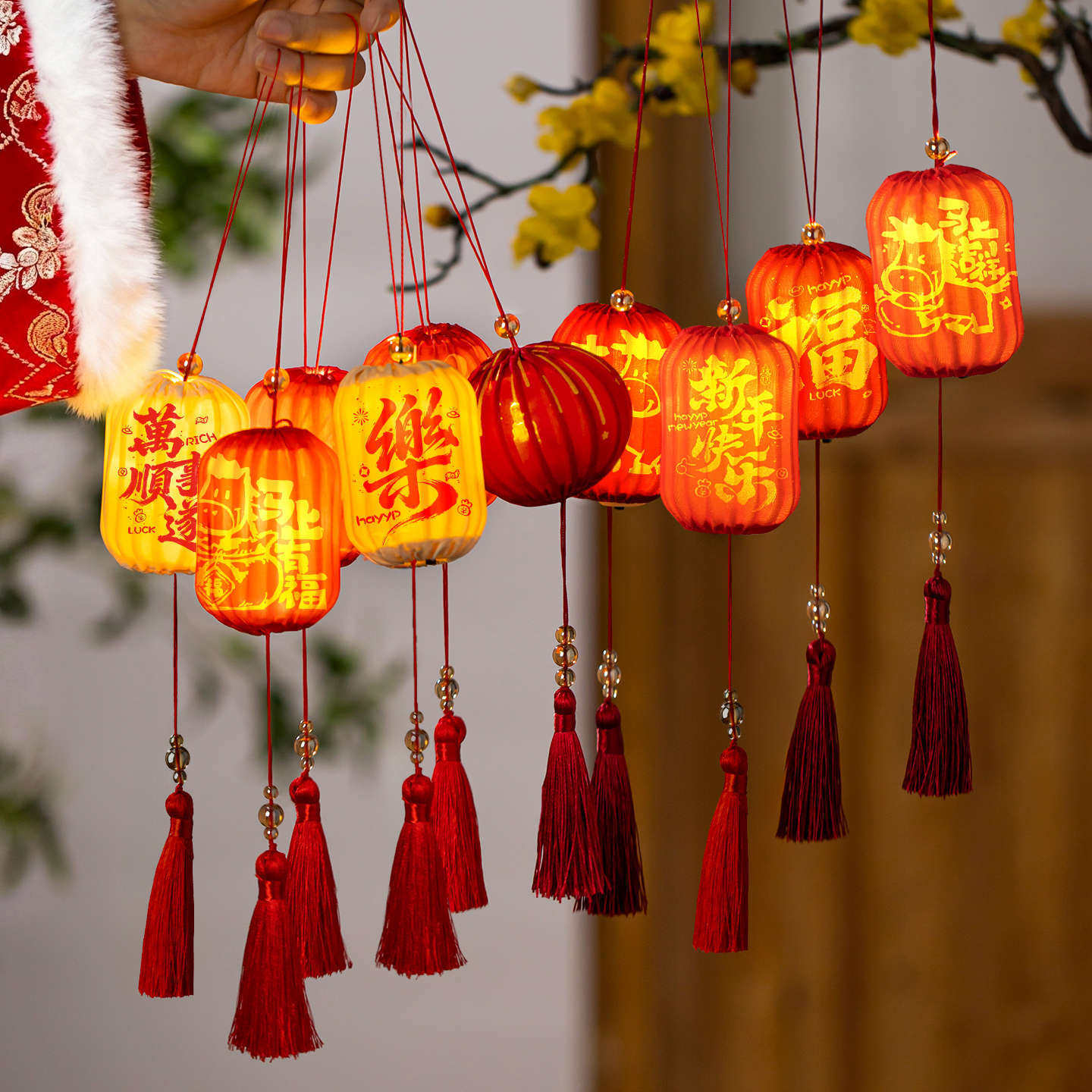 马年新款小灯笼挂件春节场景氛围布置福字挂饰新年装饰品,节庆用品/礼品,灯笼,淘宝优惠券,粉丝福利购,淘宝优惠卷