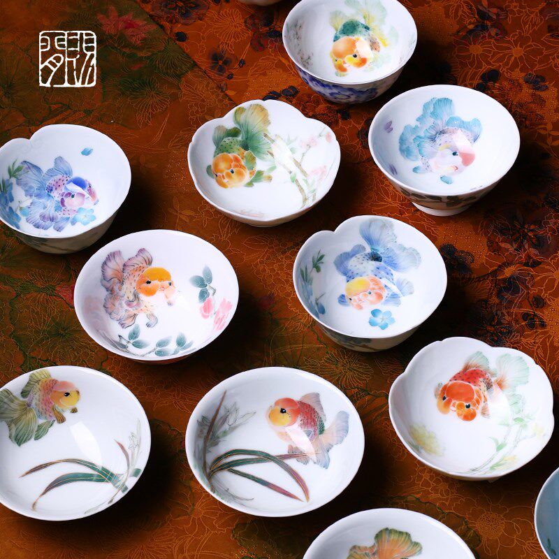 赐闲堂手绘釉下彩泰狮鱼品茗杯主个人客饮杯女生可爱风功夫茶具