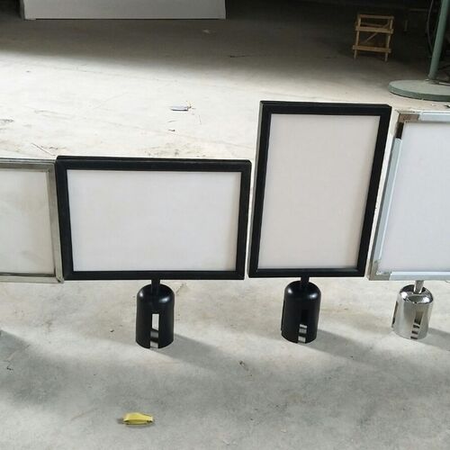 不锈钢栏杆插牌A3A4指示牌隔离带排队柱展示牌广告围栏立牌横竖款
