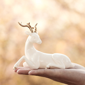 一路鹿平安白瓷小鹿公仔汽车车载摆件平安挂件茶宠摆件精品茶道玩