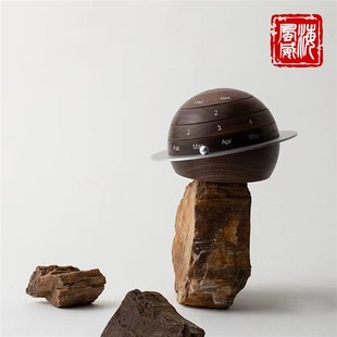 海风威黑胡桃木星球日历台历木质创意桌面摆件万年历女生日礼物