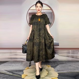 2024夏季新款高级感圆领大版200斤妈妈真丝连衣裙宽松大码长裙子