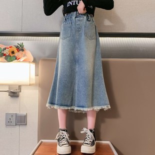 女童牛仔半身裙2023春秋新款中大童时尚百搭裙子儿童中长款鱼尾裙