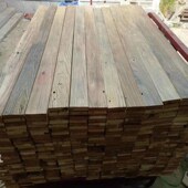 老榆木风化板老门板旧门板旧木楼梯踏步拍摄装 修榆木地板民宿定制