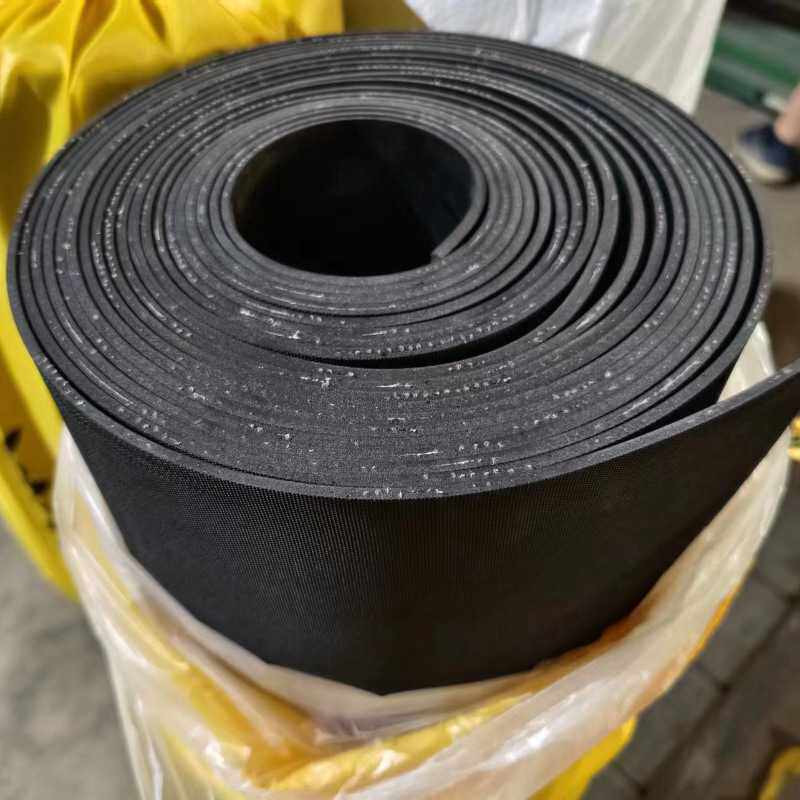 夹布橡胶板黑色耐磨橡胶皮垫夹线抗撕拉减震叉车铺地专用胶垫