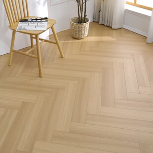 奶油风人字拼花金刚面三层实木复合地板耐磨防水环保地暖锁扣14mm