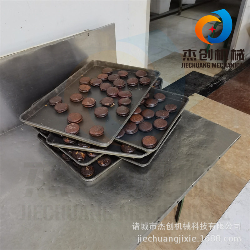 单面裹涂工艺冻干水果干巧克力涂层机 巧克力派裹代可可脂机器
