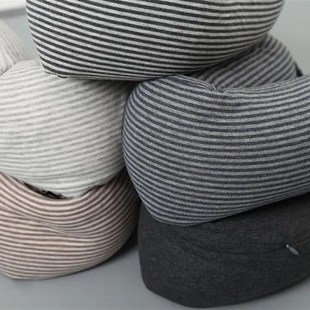 u型枕颗粒枕头飞机枕旅行便携办公室午休趴枕靠枕脖子u形枕护颈枕