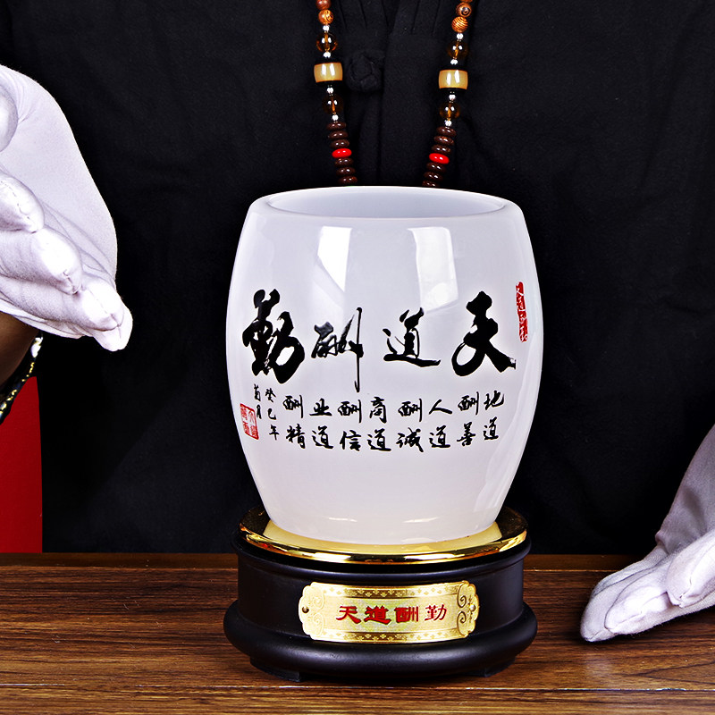 教师节送老师创意礼物实用礼物摆设给男友朋友办公室书桌笔筒摆件