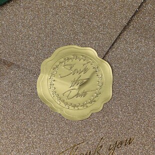 定制凹凸不干胶钢印贴纸圆形金色齿轮标签纸钢印压纹不干胶标贴