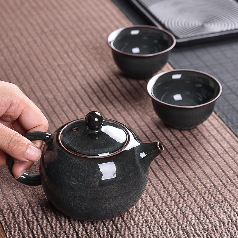 青瓷铁胎功夫茶具套组一壶两杯旅行茶具手工精品哥窑冰裂西施茶壶