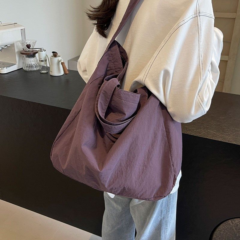 慵懒风帆布包女2024新款简约休闲单肩通勤包百搭学生斜挎包大容量,箱包皮具/热销女包/男包,托特包,淘宝优惠券,粉丝福利购,淘宝优惠卷